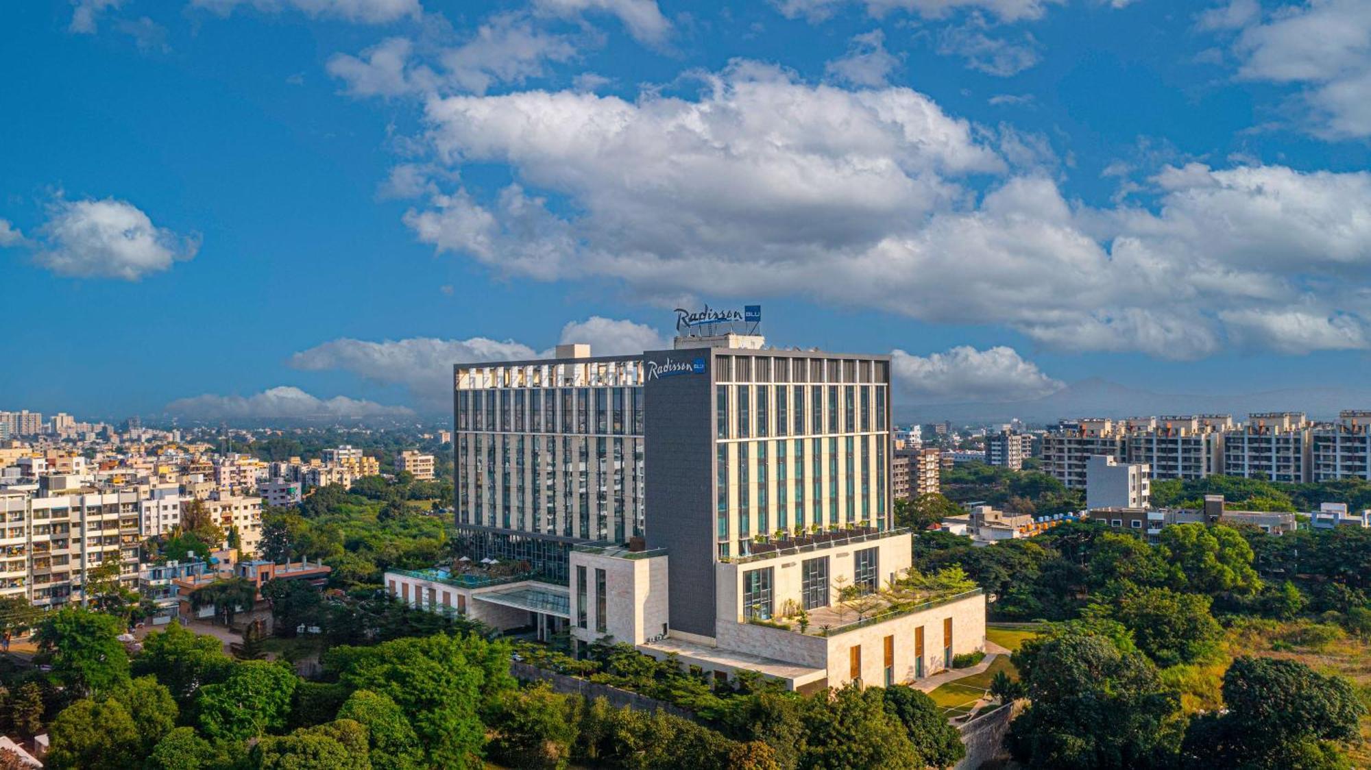 Radisson Blu Hotel & Spa, Nászik Kültér fotó